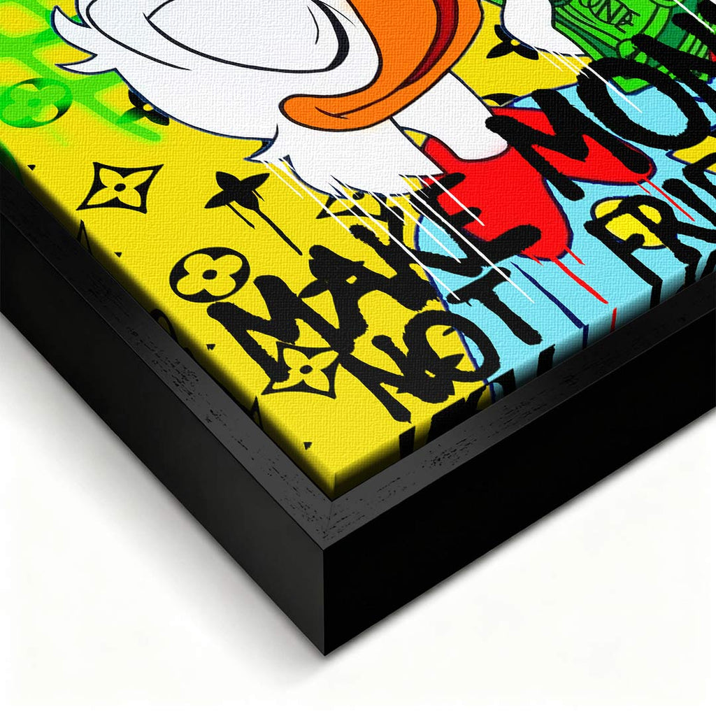 Obraz na płótnie Make Money Not Friends. Nowoczesna sztuka i wydruk galeryjny pop-art ze Sknerusem McKwaczem, plikiem banknotów i monogramem luksusowej marki.
