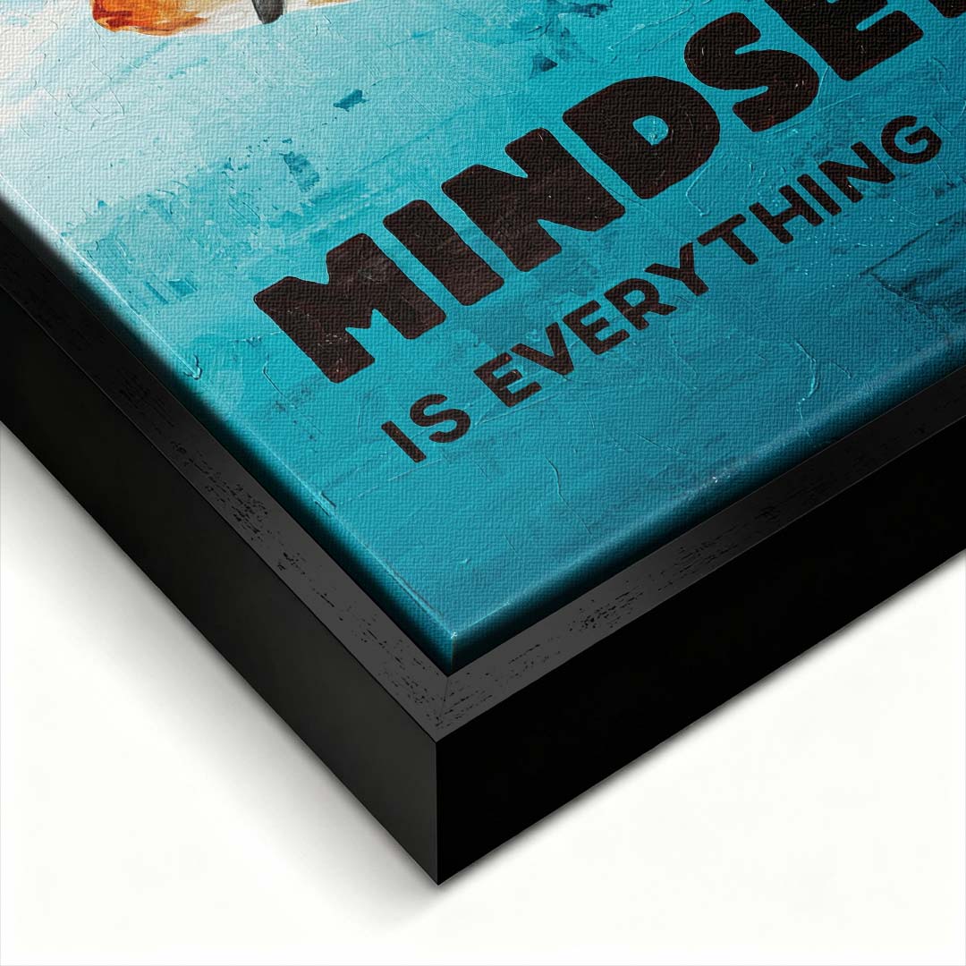 Obraz na płótnie przedstawiający złotą rybkę z płetwą rekina i napisem Mindset Is Everything, wydruk galeryjny, sztuka nowoczesna.