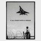 Motywacyjny obraz na płótnie It All Starts With a Dream przedstawiający chłopca patrzącego na samolot, symbolizujący początek marzeń i dążenie do sukcesu.