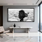 Motywacyjny obraz z Lwem na płótnie Lion Dominance – czarny lew wśród białych owiec z napisem „Dominance Is a Choice”, symbol siły i przywództwa.