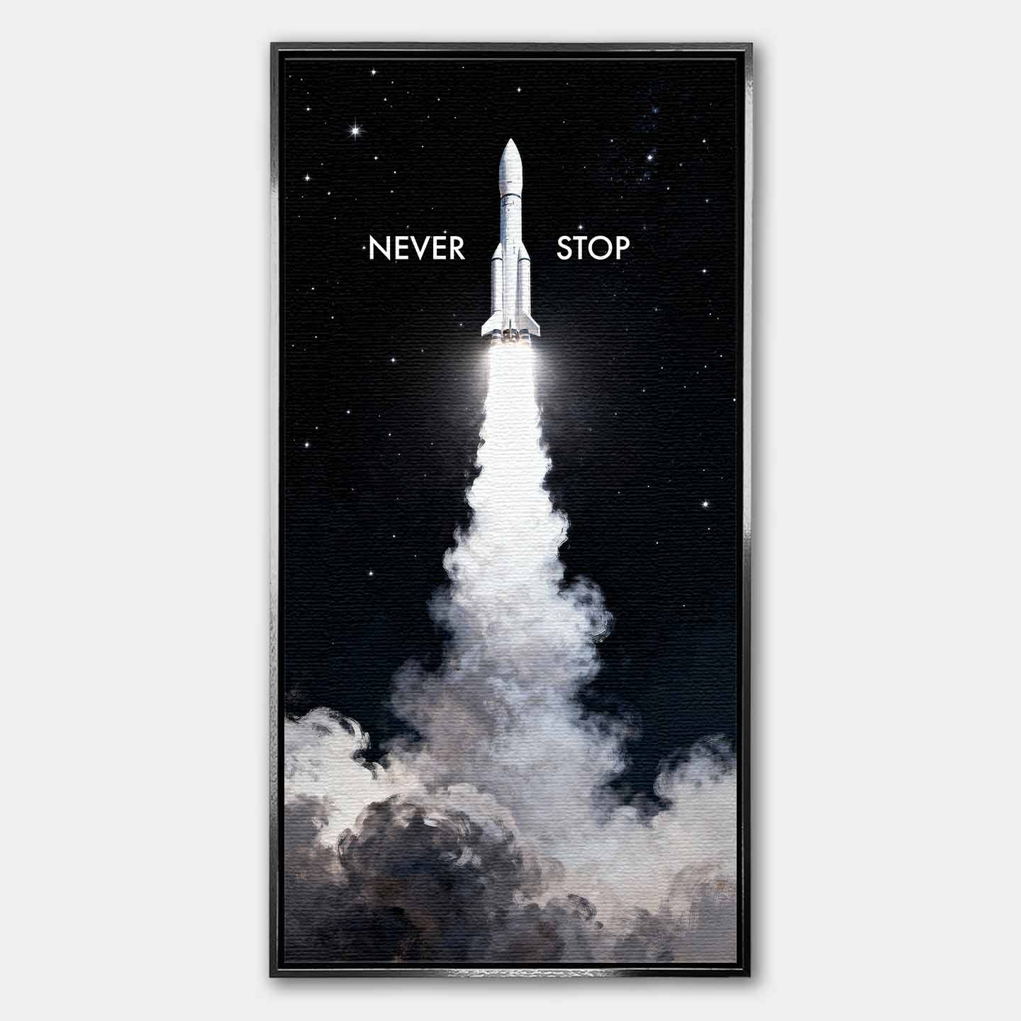 Motywacyjny obraz na płótnie z rakietą Never Stop – rakieta startująca w przestrzeń, symbol determinacji, ambicji i nieustannego rozwoju.