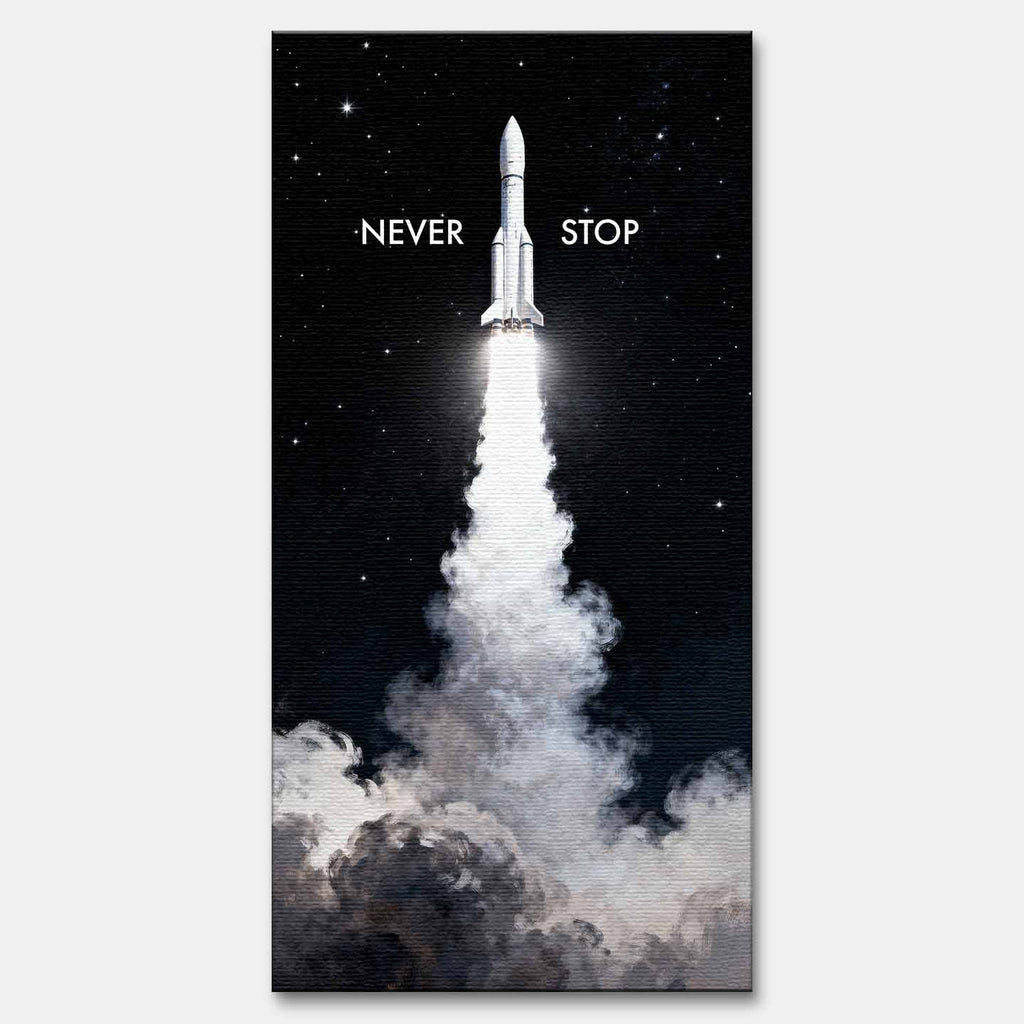 Motywacyjny obraz na płótnie z rakietą Never Stop – rakieta startująca w przestrzeń, symbol determinacji, ambicji i nieustannego rozwoju.