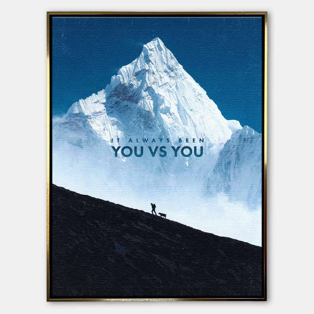 Motywacyjny obraz na płótnie z górą You vs You Mountain – człowiek wspinający się na górę, symbol walki z samym sobą i samodyscypliny.