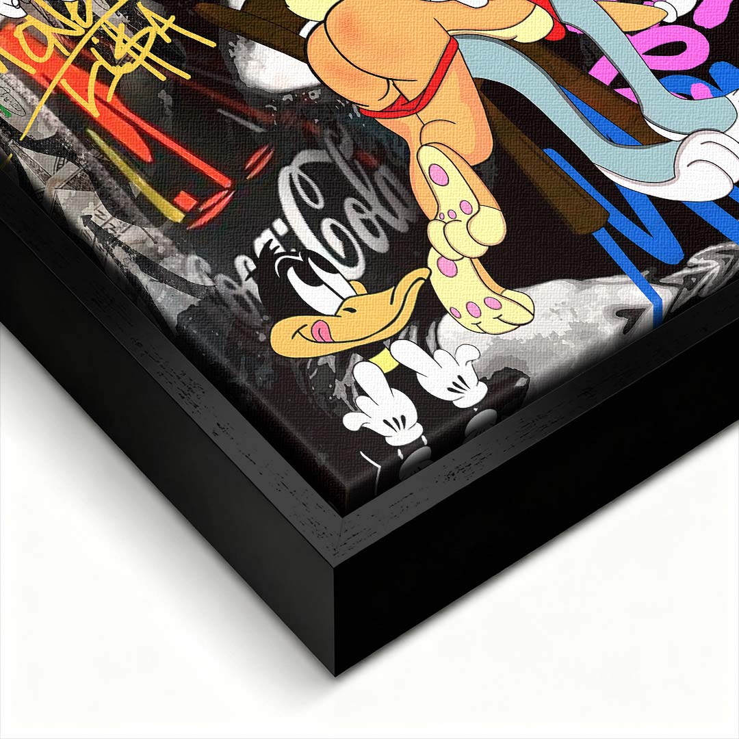 Nowoczesny obraz pop-art na płótnie z postacią królika i klasycznym portretem kobiety w tle pokrytym kolorowym graffiti. Wydruk galeryjny Huephant.
