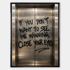 Obraz Close Your Eyes – Płótno – Czarna rama – Huephant