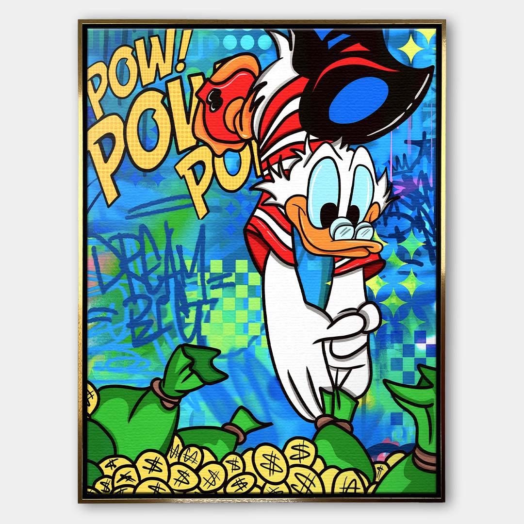 Nowoczesny obraz pop-art na płótnie przedstawiający kaczora skaczącego do złotych monet na tle graffiti z napisem Dream Big. Wydruk galeryjny Huephant.
