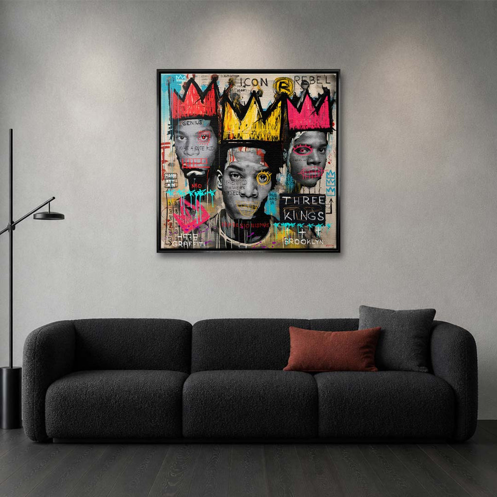 Obraz na płótnie 3 Kings w stylu neoekspresjonizmu i graffiti z motywem Basquiata i koronami. Wydruk galeryjny nowoczesny, sztuka uliczna.