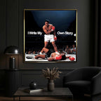 Obraz na płótnie Muhammad Ali „I Write My Own Story”. Muhammad Ali stojący nad pokonanym rywalem w ringu – symbol siły, odwagi i determinacji.
