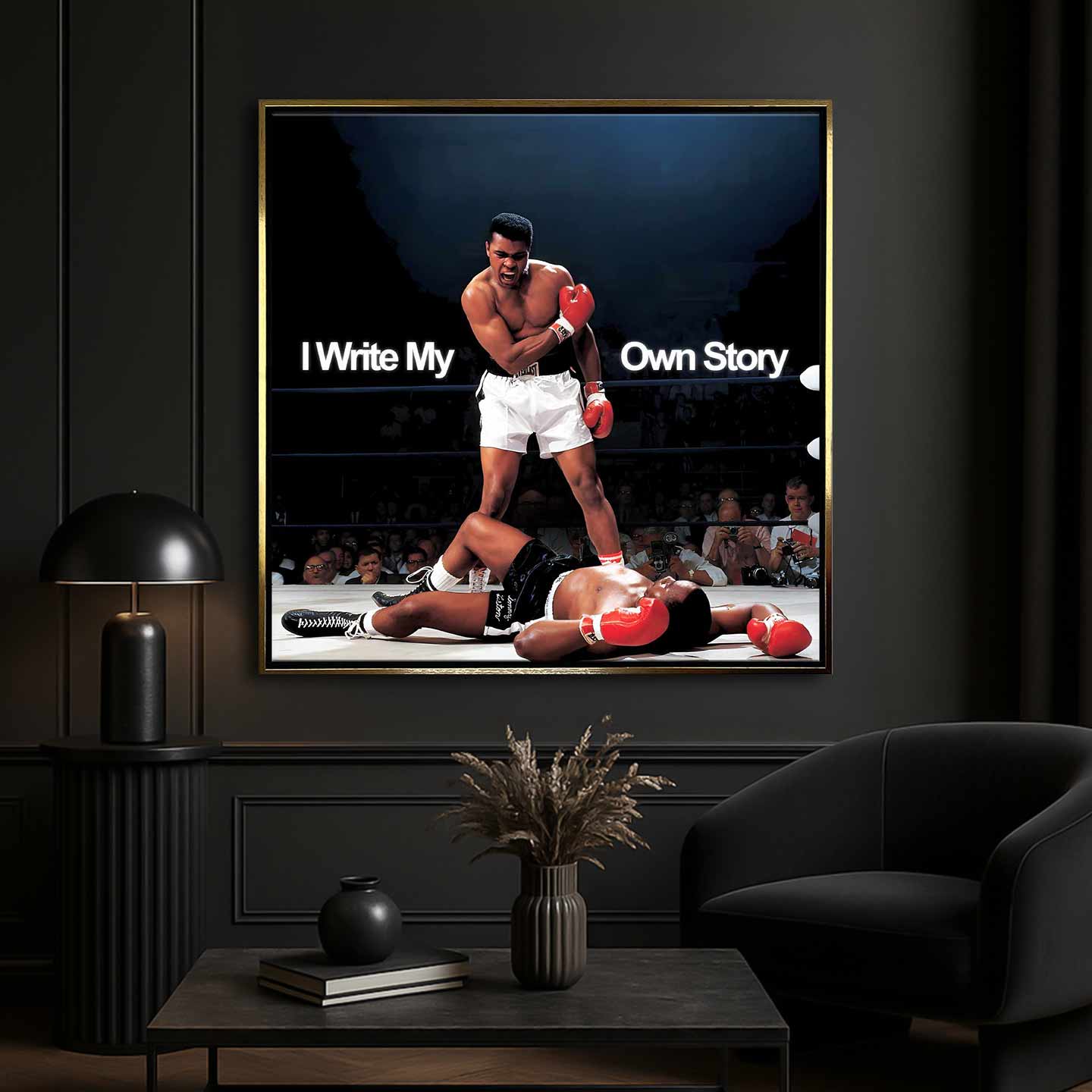 Obraz na płótnie Muhammad Ali „I Write My Own Story”. Muhammad Ali stojący nad pokonanym rywalem w ringu – symbol siły, odwagi i determinacji.