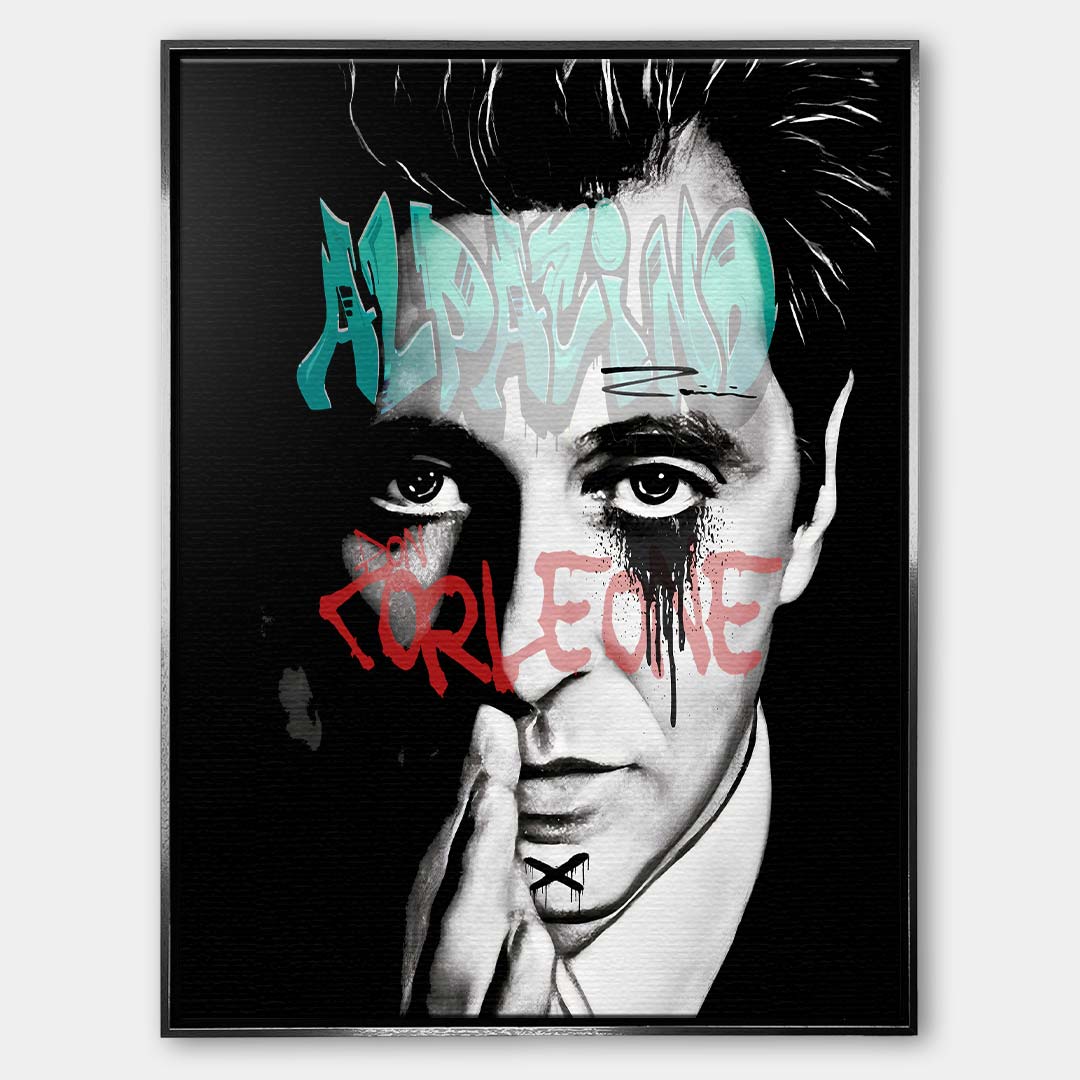 Czarno-biały obraz na płótnie Alpacino Corleone z Ojca Chrzestnego. Wydruk galeryjny w stylu street art z niebieskim napisem Al Pacino i czerwonym Don Corleone.
