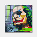 Obraz na szkle akrylowym Behind The Smile przedstawiający nowoczesny portret w stylu pop art i street art, wydruk galeryjny.