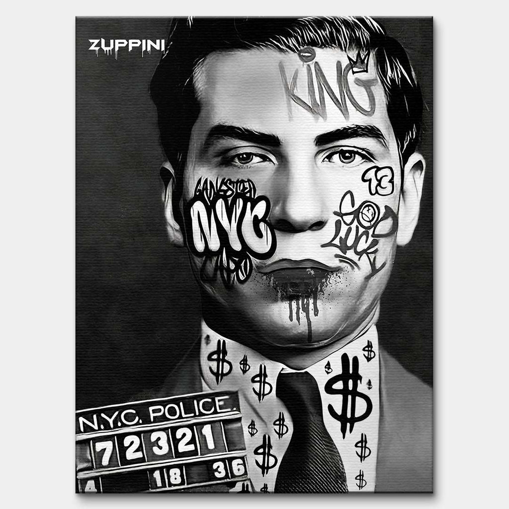 Czarno-biały obraz na płótnie Charles Lucky Luciano Graffiti. Policyjny mugshot w stylu pop art z napisami KING, NYC oraz motywem dolarów na koszuli.
