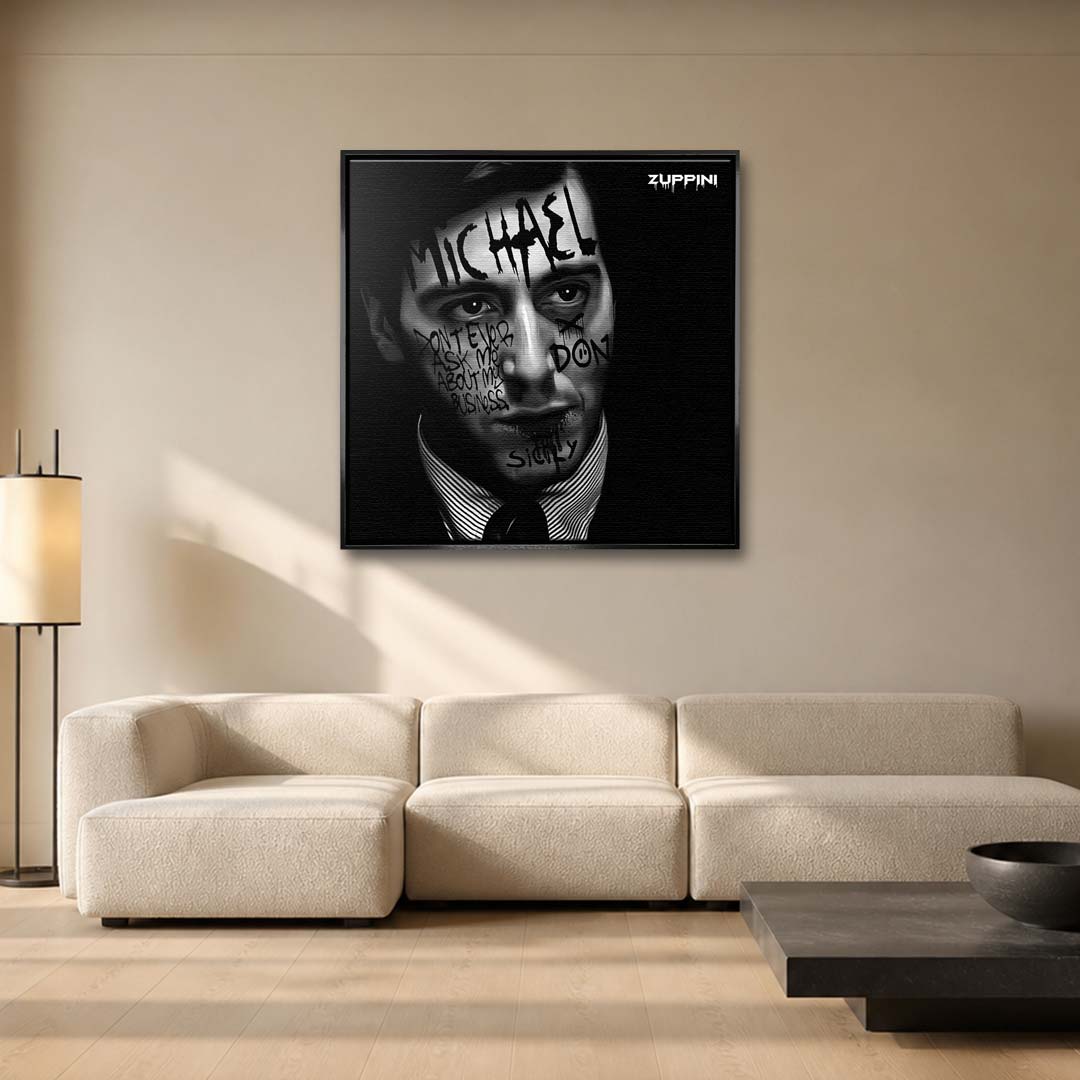 Czarno-biały obraz na płótnie z portretem Michaela Corleone z filmu Ojciec Chrzestny i napisami graffiti. Nowoczesny wydruk galeryjny w stylu filmowym.
