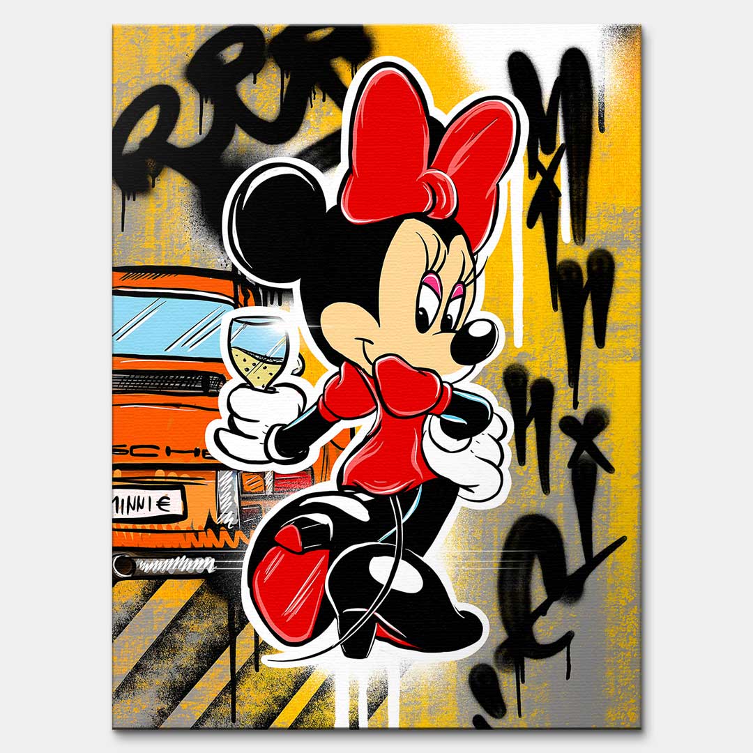 Obraz na płótnie Drink Champagne, pop art z ikoniczną myszką, kieliszkiem, pomarańczowym autem i graffiti na żółtym tle.