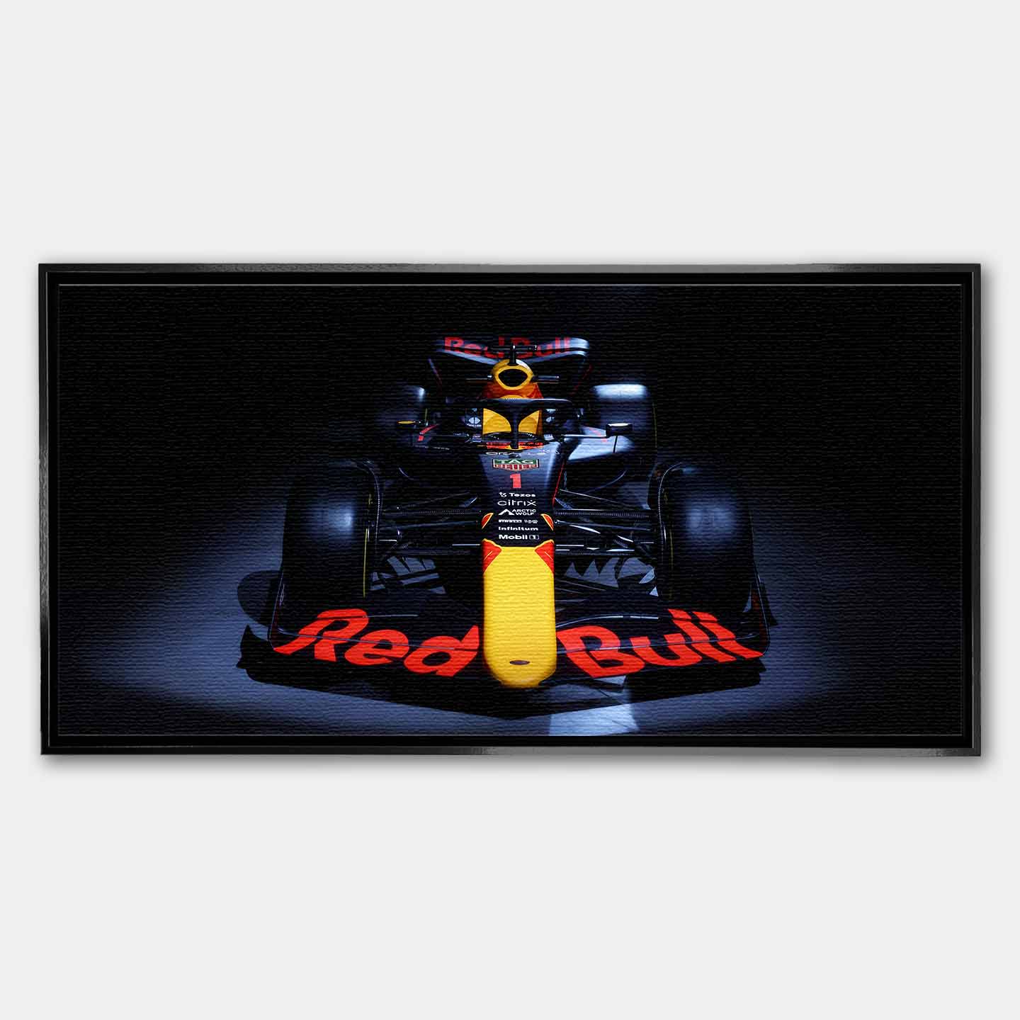 Obraz na płótnie F1 Red Bull – bolid Formuły 1 Red Bull Racing ustawiony frontalnie, dynamiczna czarna kompozycja dla fanów motorsportu.