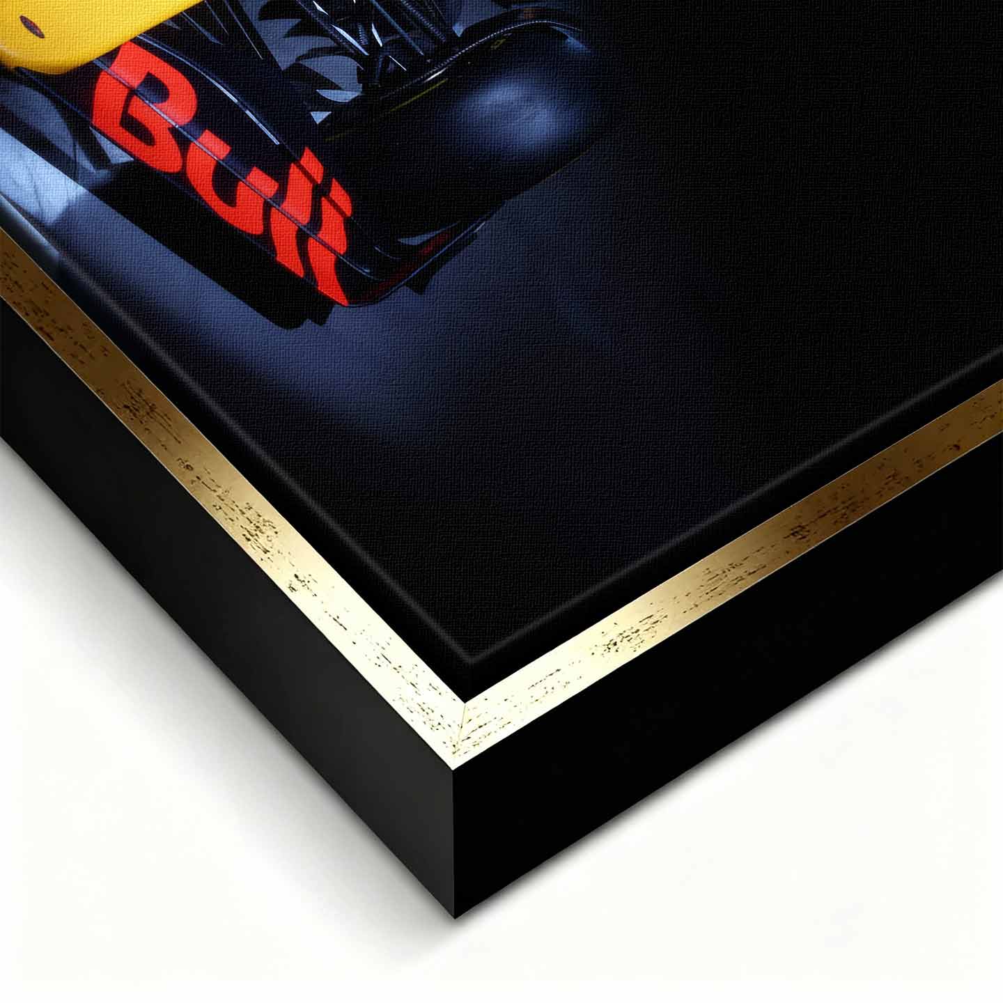 Obraz na płótnie F1 Red Bull – bolid Formuły 1 Red Bull Racing ustawiony frontalnie, dynamiczna czarna kompozycja dla fanów motorsportu.