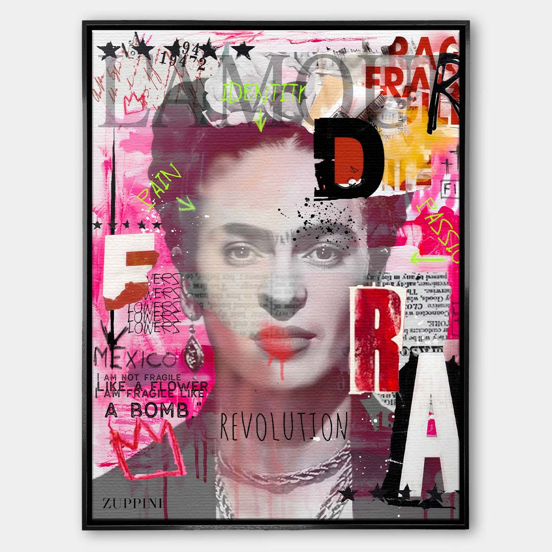Obraz na płótnie z portretem Fridy Kahlo w stylu nowoczesnego kolażu pop-art z napisami Revolution i Mexico, oryginalny wydruk galeryjny.
