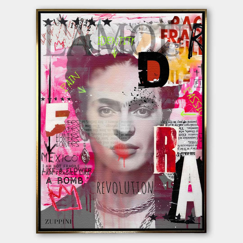 Obraz na płótnie z portretem Fridy Kahlo w stylu nowoczesnego kolażu pop-art z napisami Revolution i Mexico, oryginalny wydruk galeryjny.