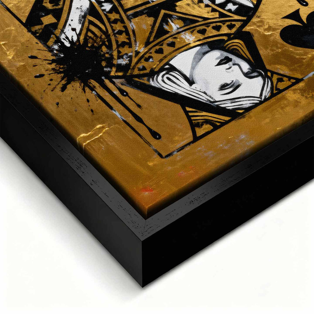 Obraz na płótnie Karta Królowa Pik Gold Queen przedstawiający Królową Pik na złotym tle – symbol siły, elegancji i luksusu, inspirowany stylem pop art i motywem kart do gry.