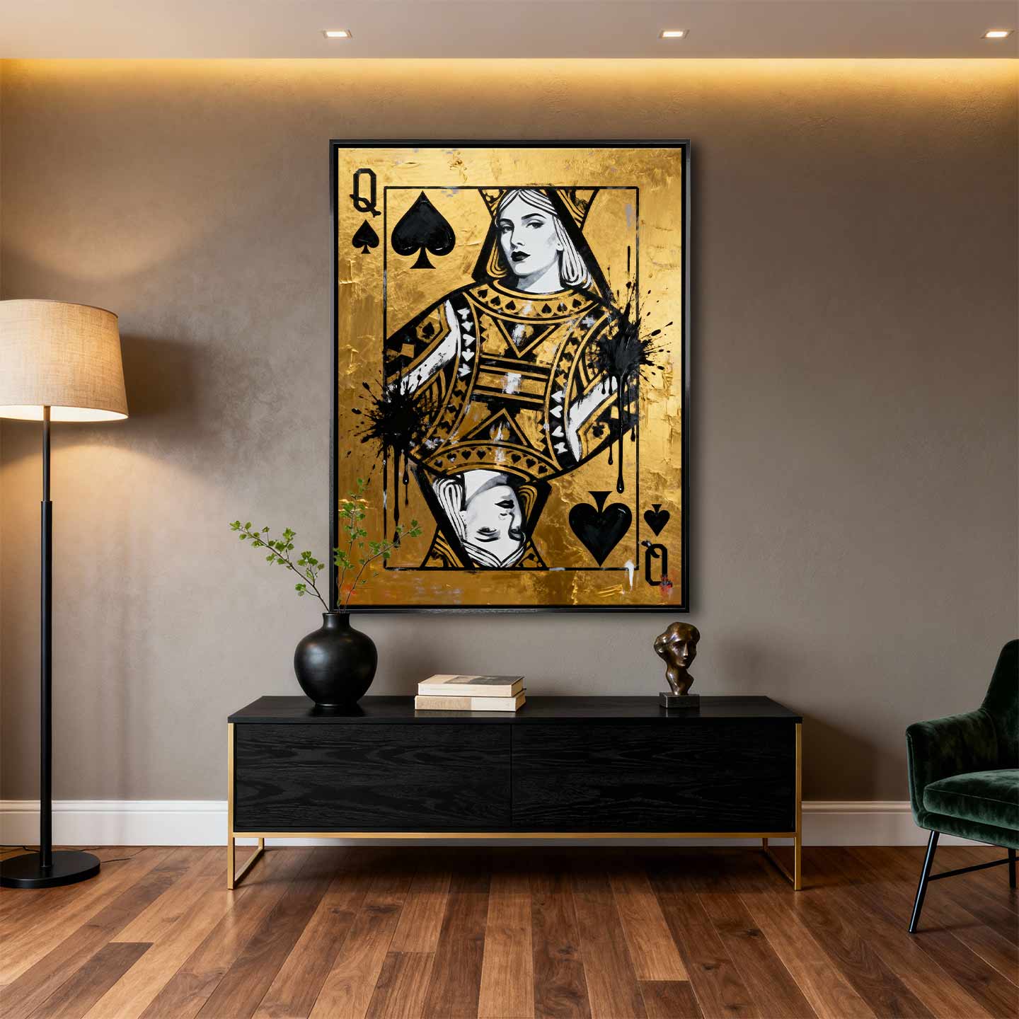 Obraz na płótnie Karta Królowa Pik Gold Queen przedstawiający Królową Pik na złotym tle – symbol siły, elegancji i luksusu, inspirowany stylem pop art i motywem kart do gry.
