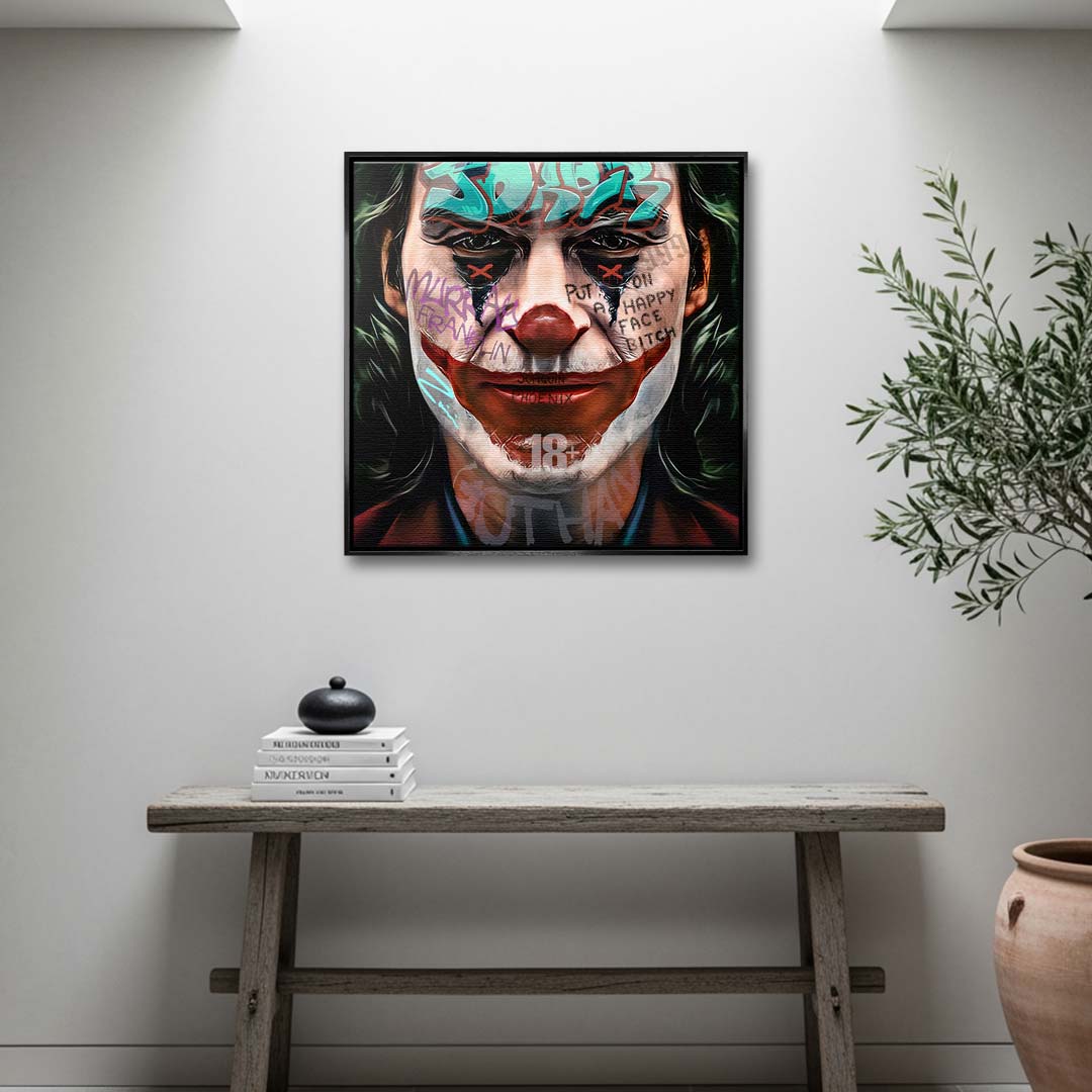 Portret Jokera na płótnie z napisami graffiti na twarzy w stylu pop-art i street art. Nowoczesny wydruk galeryjny, marka Huephant.