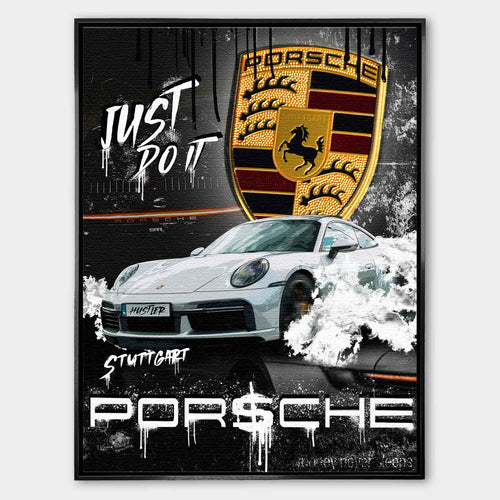 Obraz na płótnie z białym sportowym coupe, złotym herbem i graffiti na czarnym tle, nowoczesna sztuka motoryzacyjna.