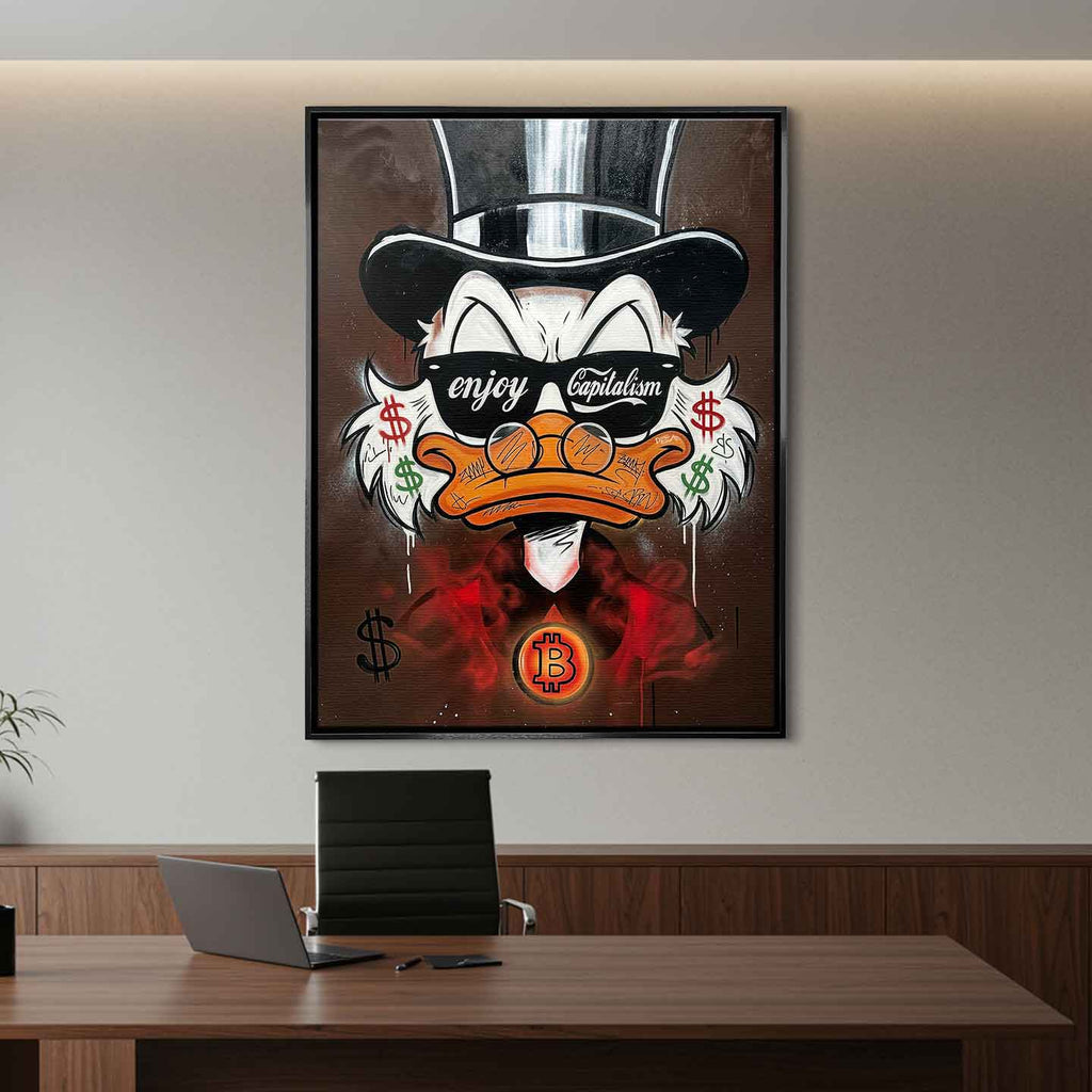 Obraz na płótnie pop art z kaczą postacią w cylindrze, okularami, symbolami dolara i Bitcoina, nowoczesna sztuka finansowa.