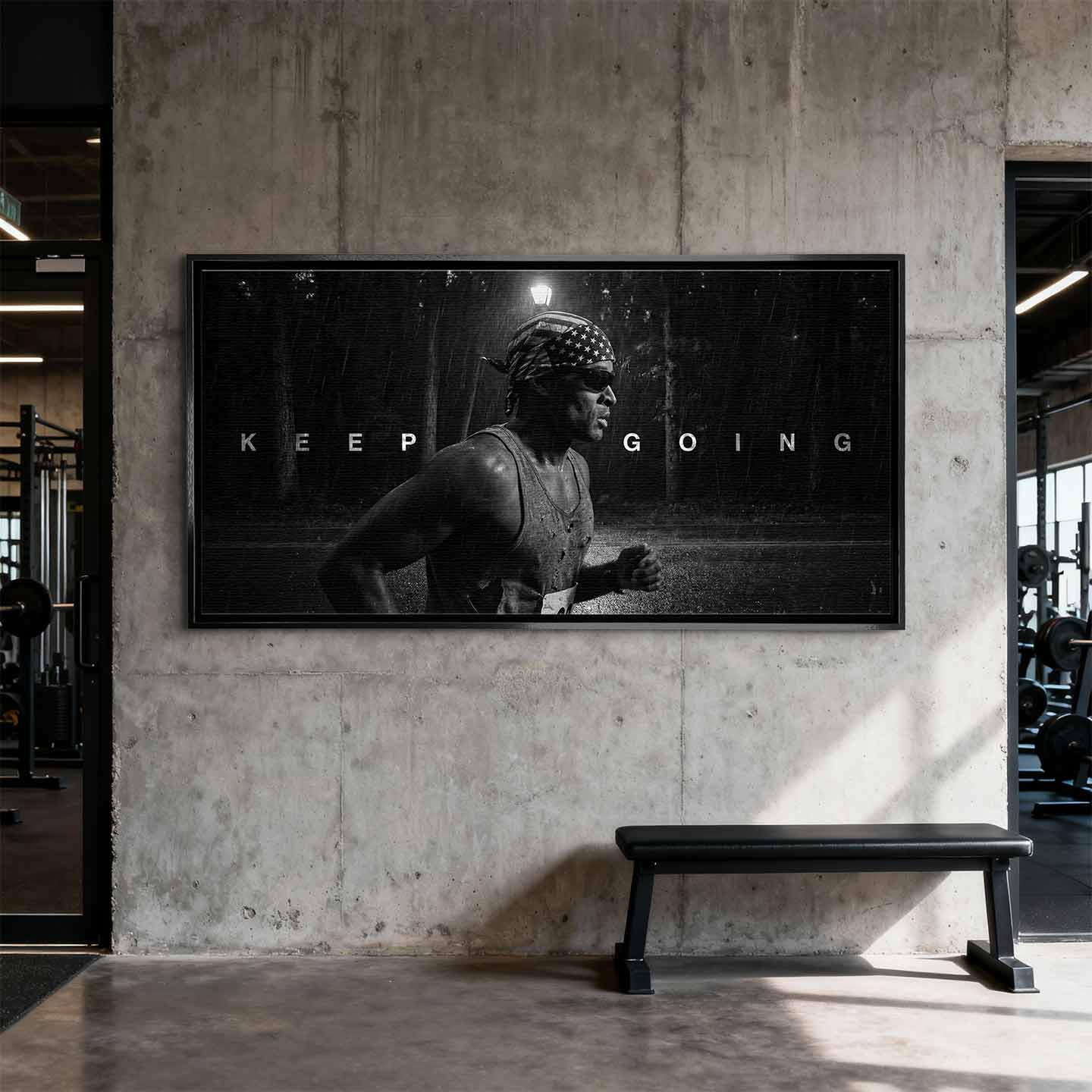 obraz na płótnie david goggins keep going motywacyjny czarno bialy bieg w deszczu