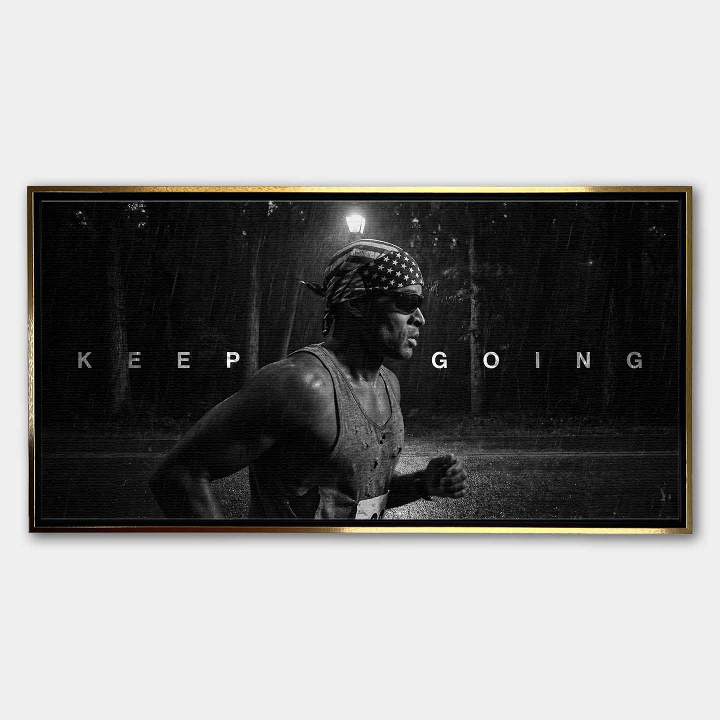 obraz na płótnie david goggins keep going motywacyjny czarno bialy bieg w deszczu
