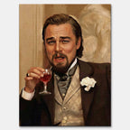 Obraz na płótnie przedstawiający eleganckiego Leonardo DiCaprio w stylu XIX wieku, trzymającego kieliszek alkoholu i uśmiechającego się z pewnością siebie, symbol luksusu, ironii i sukcesu.
