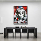Nowoczesny obraz na płótnie Marilyn Monroe Marlboro. Wydruk galeryjny pop art z lizakiem, czarnym napisem Marlboro i tekstem You are going to die anyway.