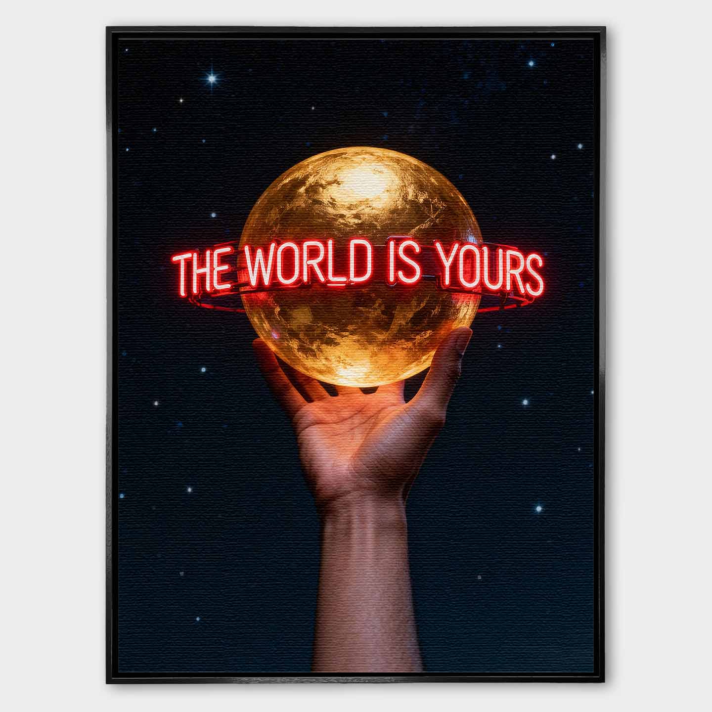 Motywacyjny obraz na płótnie The World Is Yours – ręka trzymająca złoty glob z neonowym napisem, symbol ambicji i wiary w siebie.