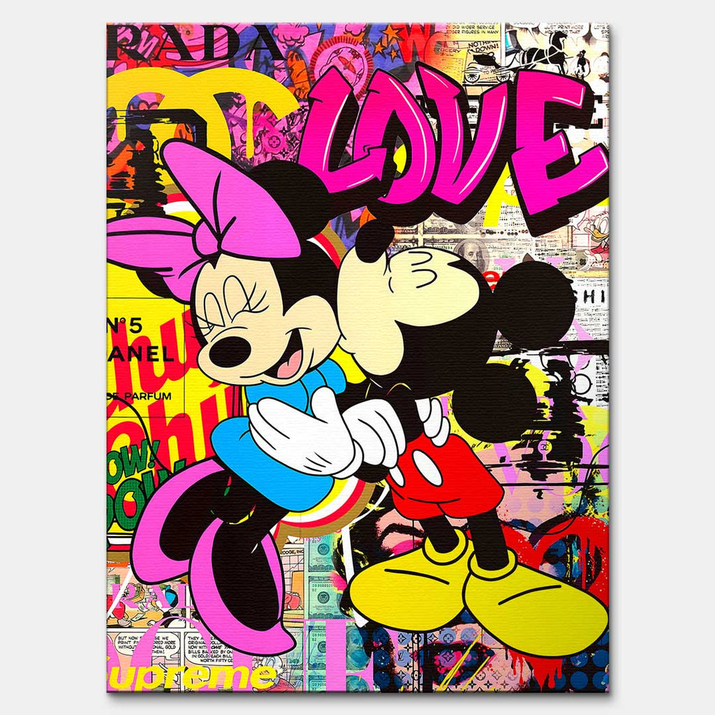 Obraz na płótnie Mouse Love – stylizowana para myszek, różowy napis LOVE i kolorowy kolaż pop art, nowoczesny wydruk galeryjny.