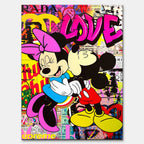 Obraz na płótnie Mouse Love – stylizowana para myszek, różowy napis LOVE i kolorowy kolaż pop art, nowoczesny wydruk galeryjny.