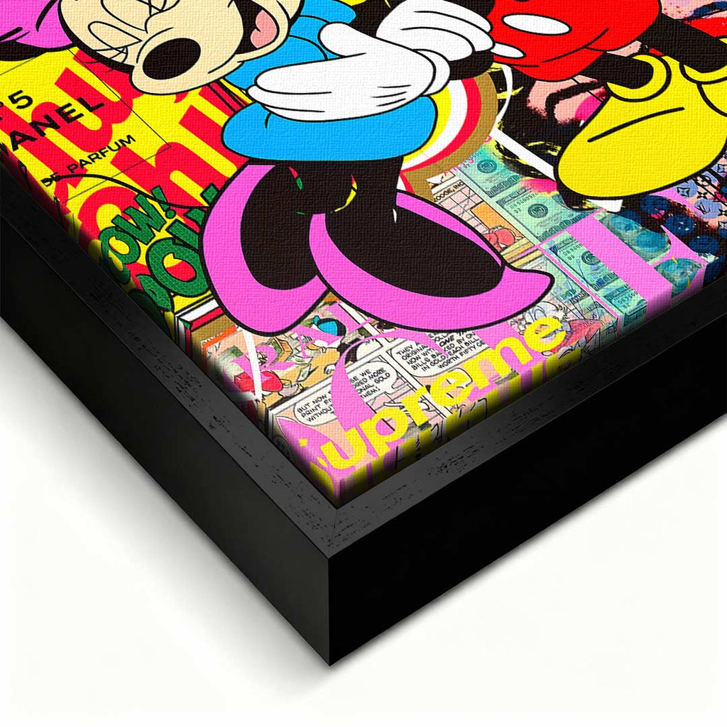 Obraz na płótnie Mouse Love – stylizowana para myszek, różowy napis LOVE i kolorowy kolaż pop art, nowoczesny wydruk galeryjny.