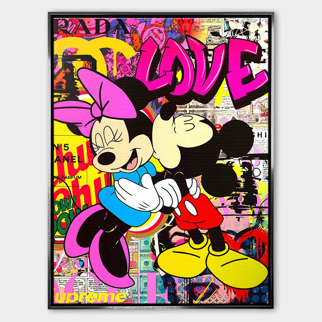 Obraz na płótnie Mouse Love – stylizowana para myszek, różowy napis LOVE i kolorowy kolaż pop art, nowoczesny wydruk galeryjny.