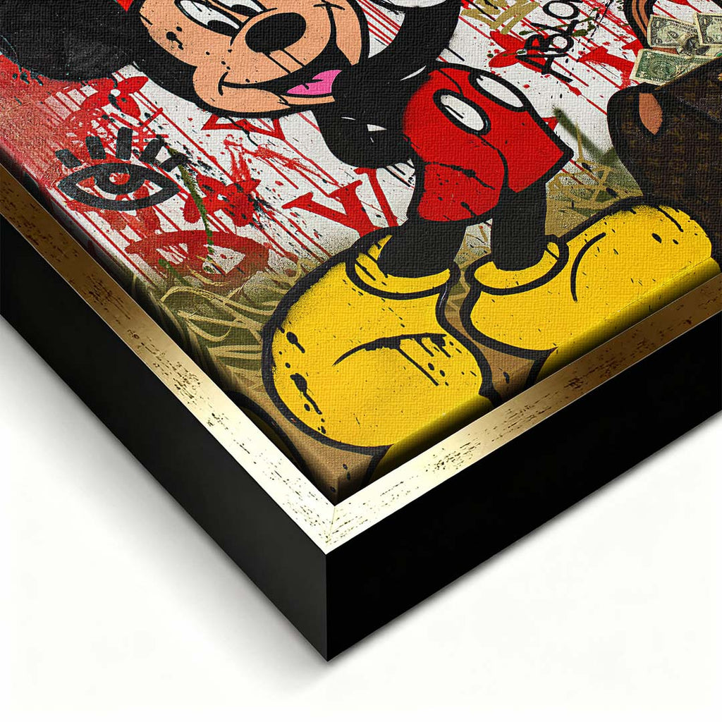 Obraz na płótnie street art przedstawiający postać myszki na czerwonym tle graffiti obok torby z gotówką, wydruk galeryjny.