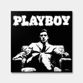 Nowoczesny czarno-biały obraz na płótnie przedstawiający Michaela Corleone z filmu Ojciec Chrzestny pod napisem Playboy. Wydruk galeryjny pop-art.