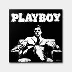 Nowoczesny czarno-biały obraz na płótnie przedstawiający Michaela Corleone z filmu Ojciec Chrzestny pod napisem Playboy. Wydruk galeryjny pop-art.