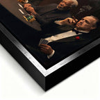 Obraz "Poker Deal" na płótnie przedstawiający sławne postacie grające w pokera: Donald Trump, Andrew Tate, Leonardo DiCaprio (Wilk z Wall Street), Al Pacino (Scarface), Morgan Freeman i Marlon Brando (Ojciec Chrzestny) przy stole pełnym złota i żetonów.