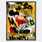 Obraz na płótnie „Drink Donny” w stylu pop-art, przedstawiający kreskówkową postać Myszka Miki z butelką szampana i napisem „Don’t worry, drink Donny” na żółtym tle.
