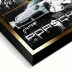 Obraz na płótnie Porsche Just Do It z białym Porsche GT3 i napisem motywacyjnym, symbolizujący luksus, działanie i determinację.