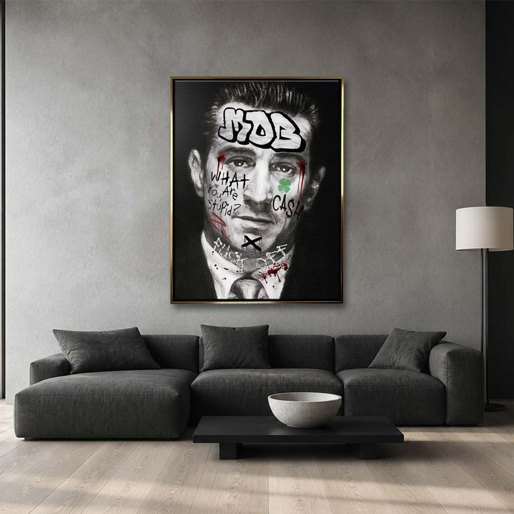Czarno-biały obraz na płótnie Robert De Niro Mob. Wydruk galeryjny pop art z elementami graffiti, napisem MOB na czole oraz zieloną koniczyną i tekstem CASH.