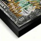 Obraz na płótnie Sknerus McKwacz Crypto Duck, stylizacja na banknot Bitcoin, postać w złotych szatach, napis Crypto is King, wydruk galeryjny, sztuka nowoczesna.