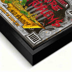 Obraz na płótnie w stylu pop-art przedstawiający Sknerusa McKwacza nurkującego w wannie pełnej złotych monet na tle stylizowanego banknotu dolarowego. Grafika zawiera czerwone napisy graffiti "More Money" i "More Problems"