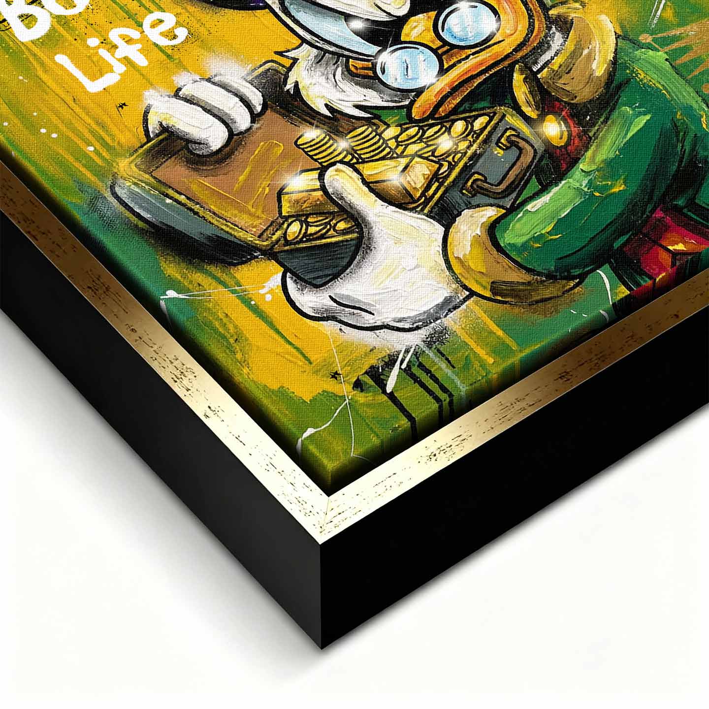 Obraz ze Sknerusem McKwaczem na płótnie Rich Duck – pop art, ze sknerusem mckwaczem trzymającym złoto, motyw pieniędzy, luksusu i sukcesu w intensywnych kolorach żółtego i zielonego.