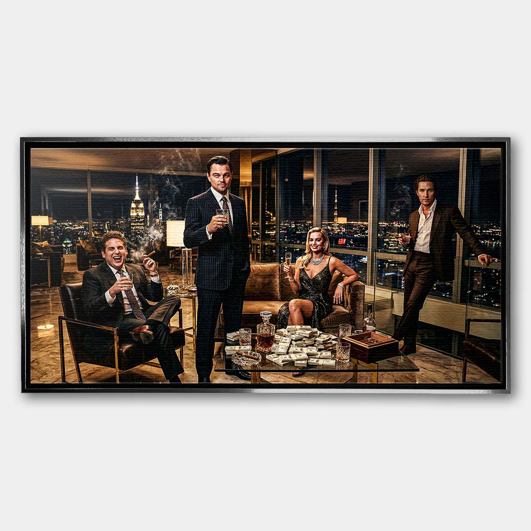 Obraz na płótnie The Wolf's Penthouse – elegancka scena w luksusowym apartamencie nocą, wydruk galeryjny w filmowym stylu.