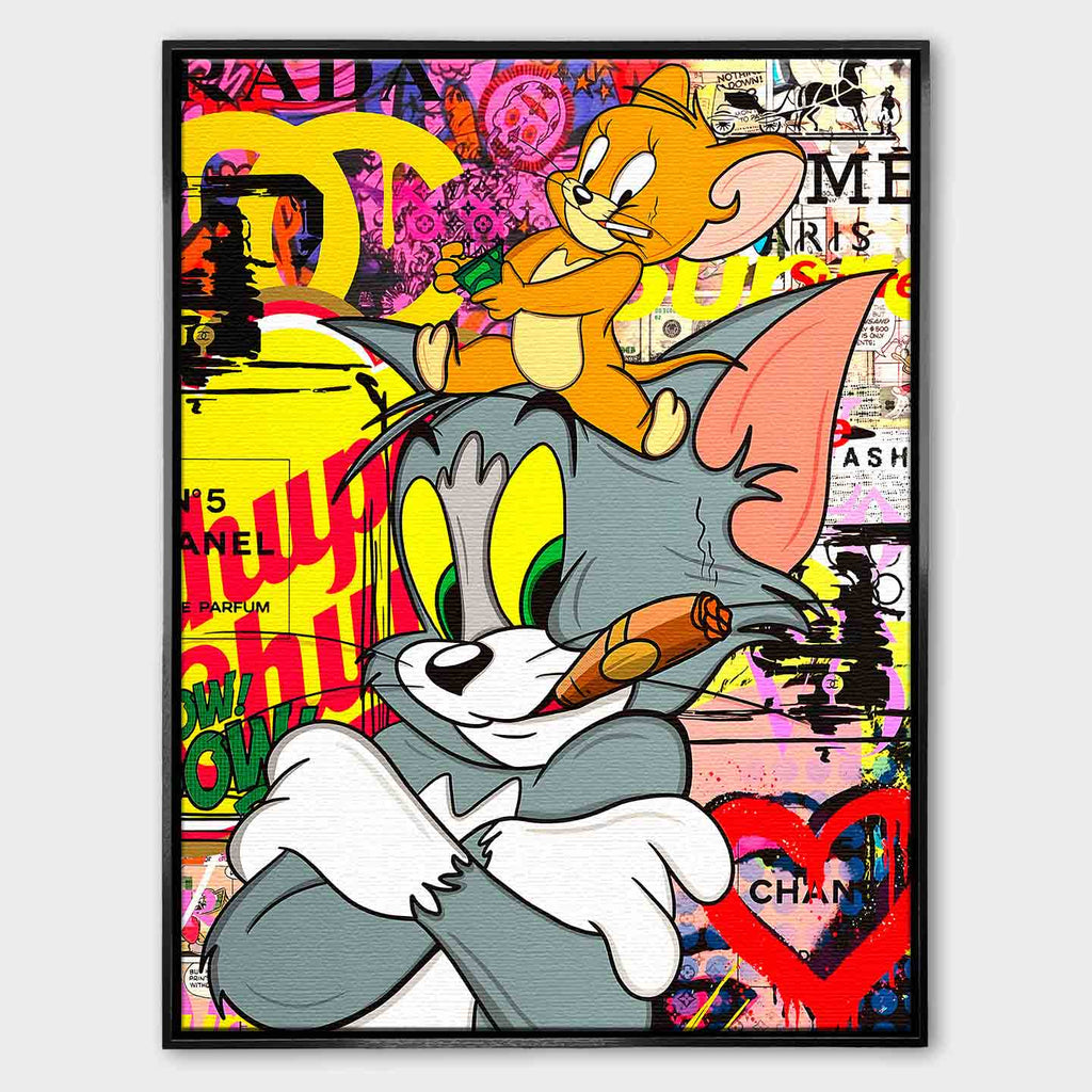 Obraz na płótnie Tom i Jerry Cigarette Break z motywami Chanel i graffiti, przedstawiający Toma z cygarem i Jerry’ego z pieniędzmi, w stylu pop-art.