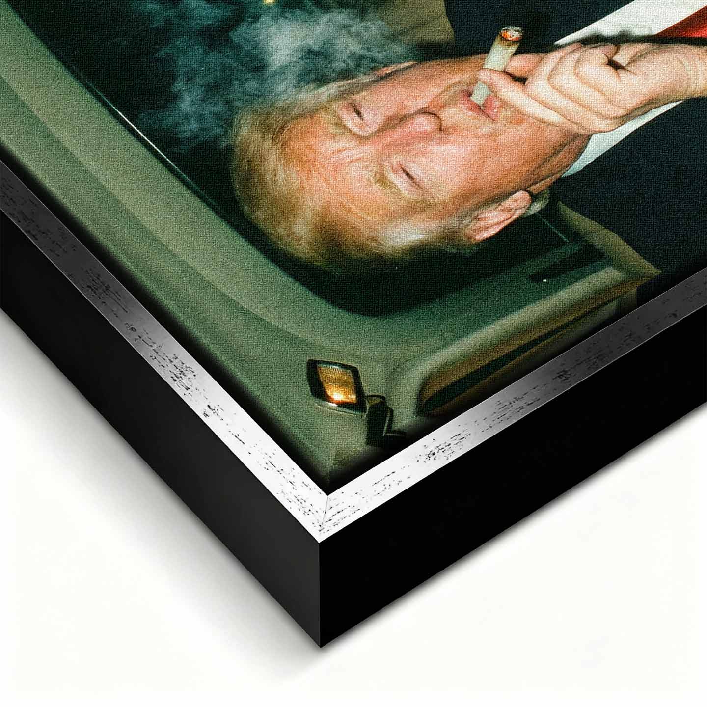 Obraz na płótnie przedstawiający Donald Trump i Joe Biden - dwóch wpływowych mężczyzn w garniturach siedzących w samochodzie i palących jointa, symbol władzy, zakulisowych decyzji i dystansu do oficjalnych reguł.