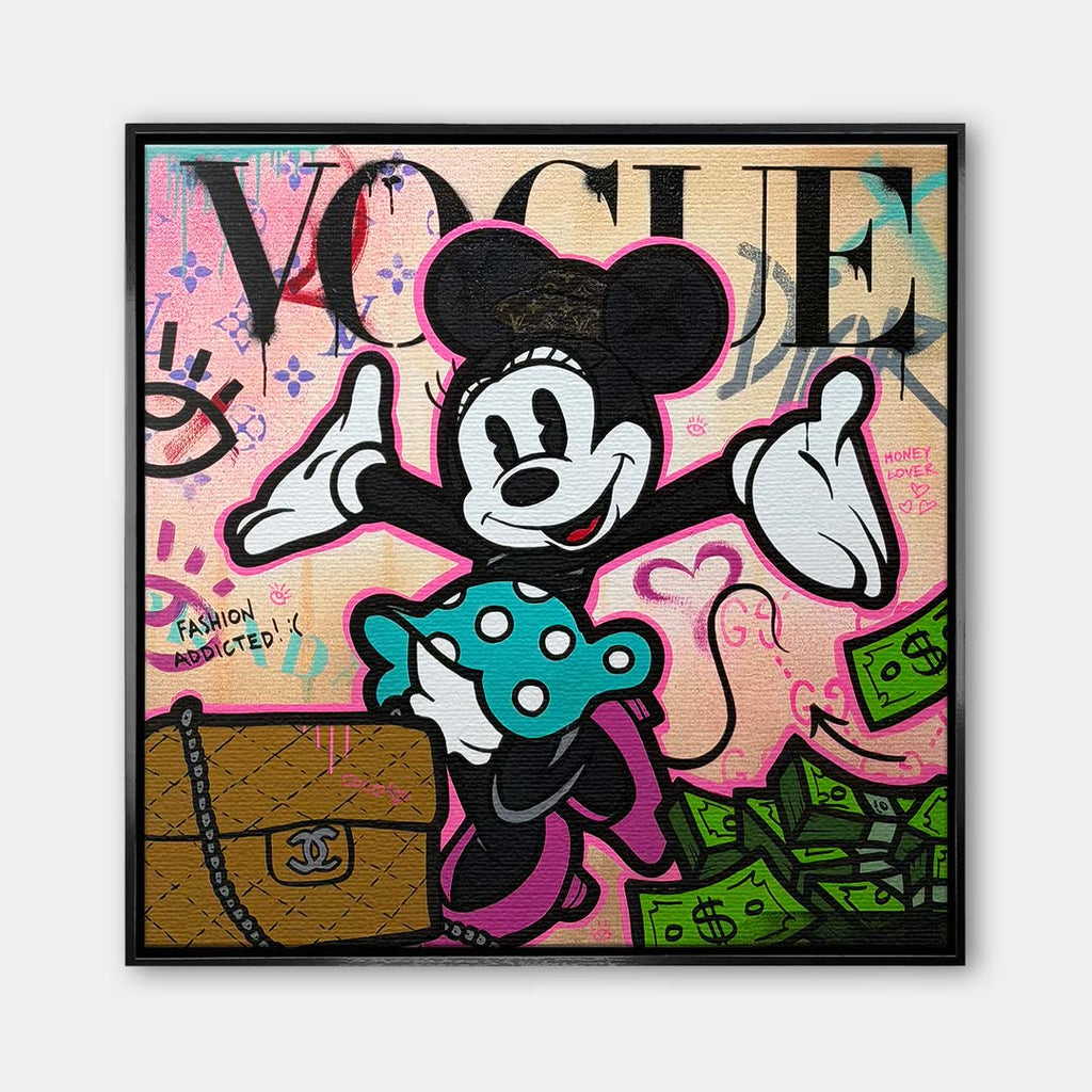 Nowoczesny obraz na płótnie pop-art przedstawiający postać myszki na tle napisu Vogue i elementów modowych. Wydruk galeryjny.